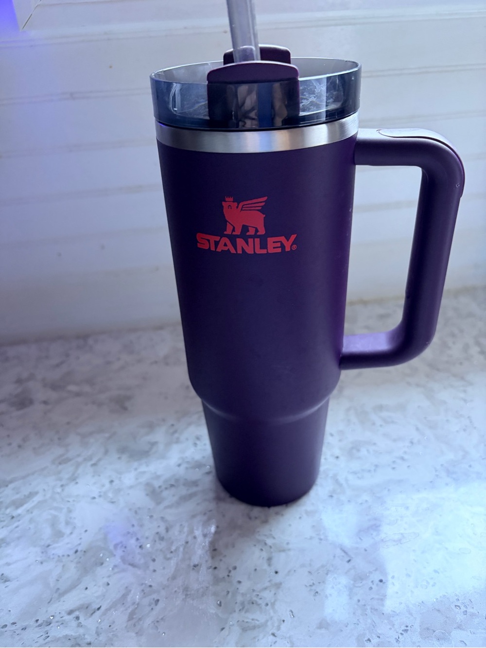 Stanley Cup with handle. 30 oz. - Picture 2 of 7